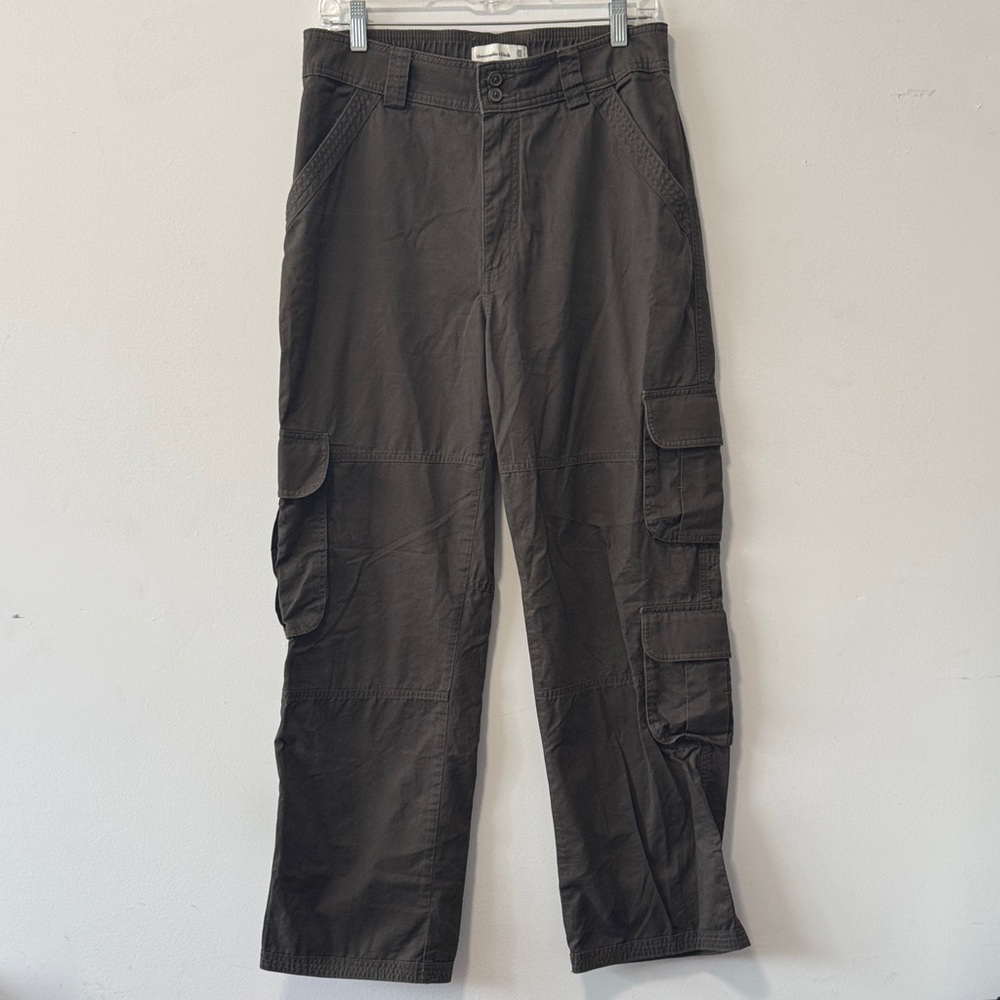 Abercrombie & Fitch Brown Cargo Pants in Size 10 or Size 30